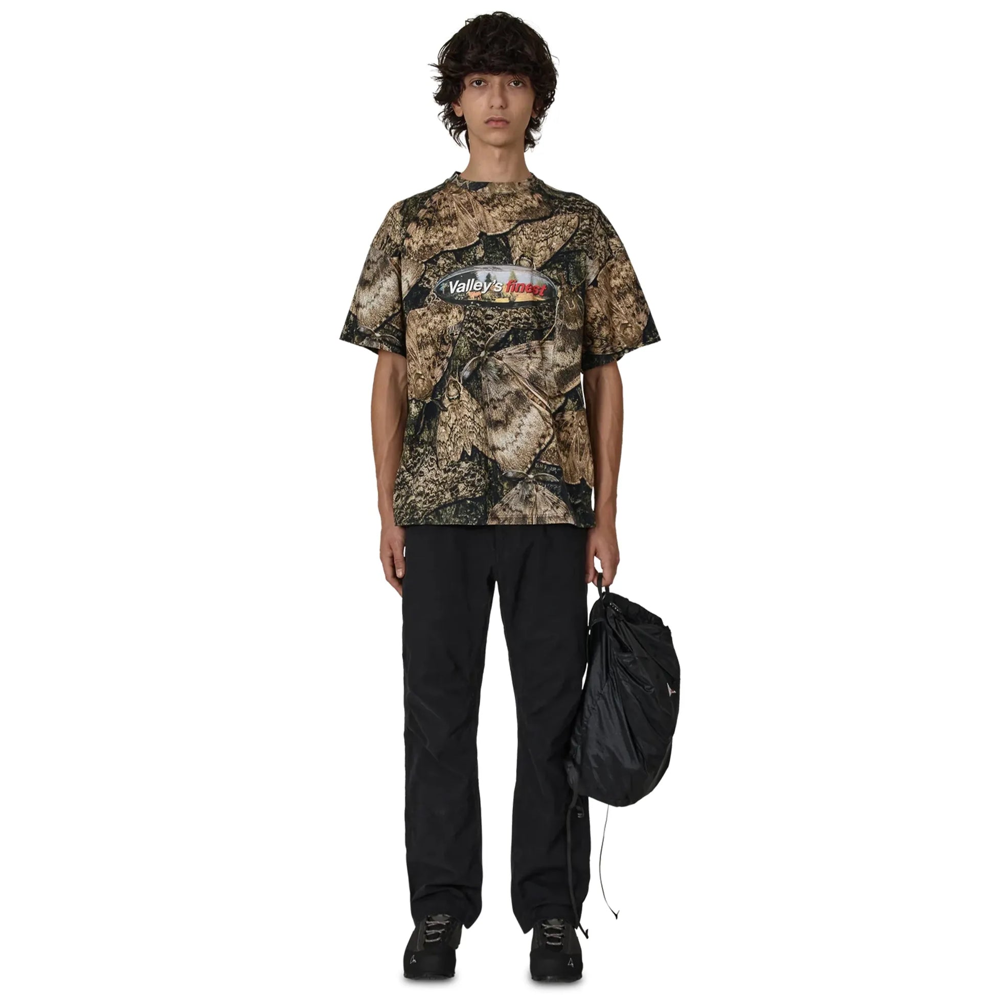 ROA Senter T-Shirt Brown 全身スタイリング フロントデザイン