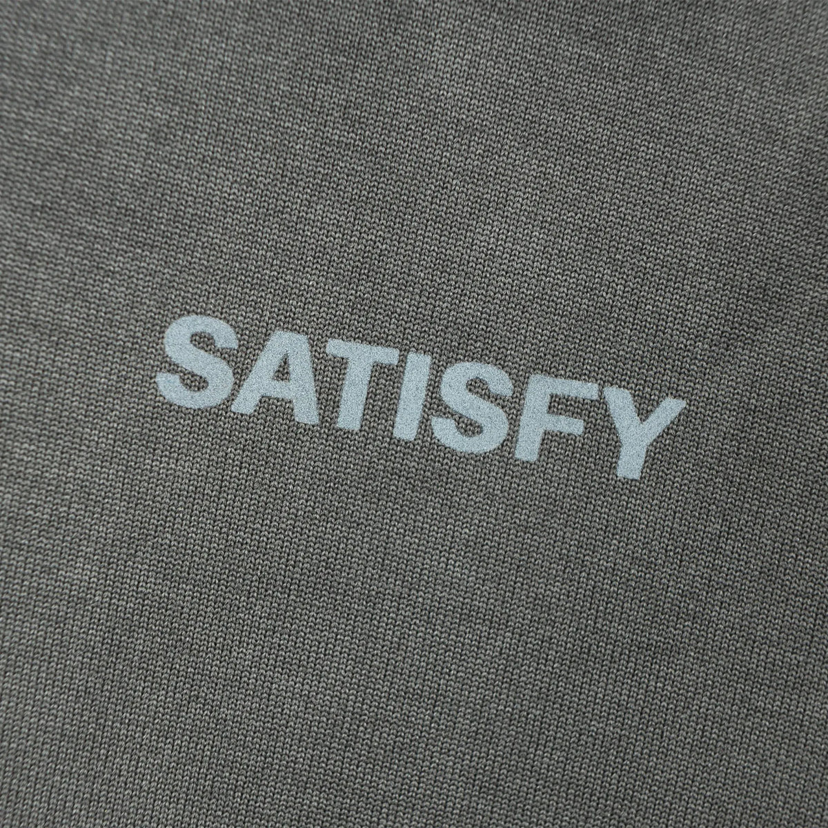 SATISFY AuraLite™ T‑Shirt Tie-Dye Stone Mountain サティスファイロゴ