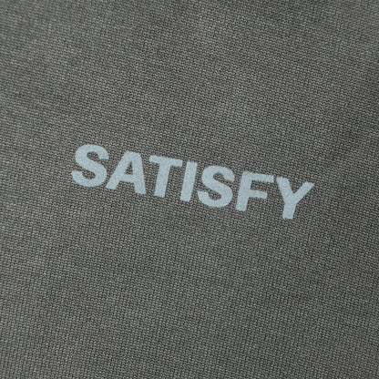 SATISFY AuraLite™ T‑Shirt Tie-Dye Stone Mountain サティスファイロゴ