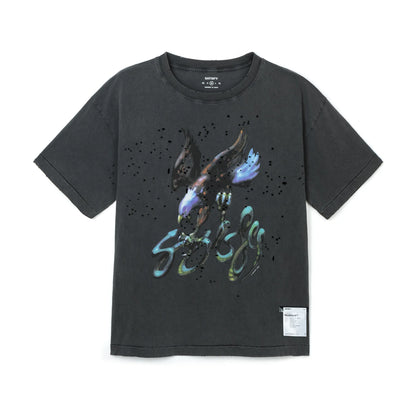 SATISFY MothTech™ T-Shirt Aged Black Eagle 正面