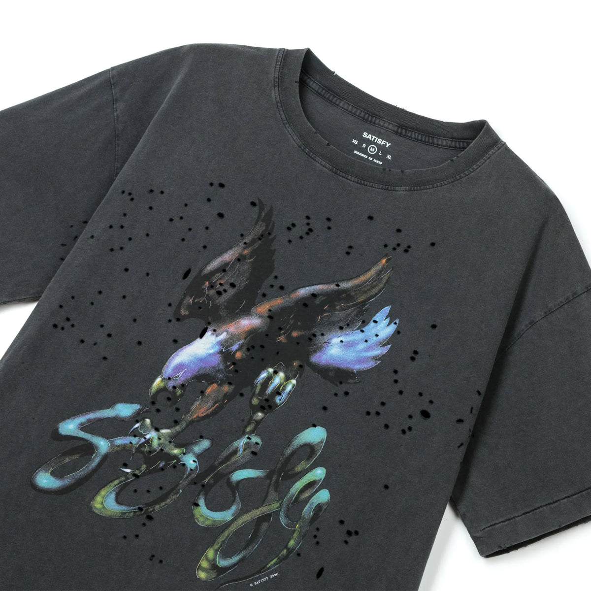 SATISFY MothTech™ T-Shirt Aged Black Eagle 詳細 グラフィック