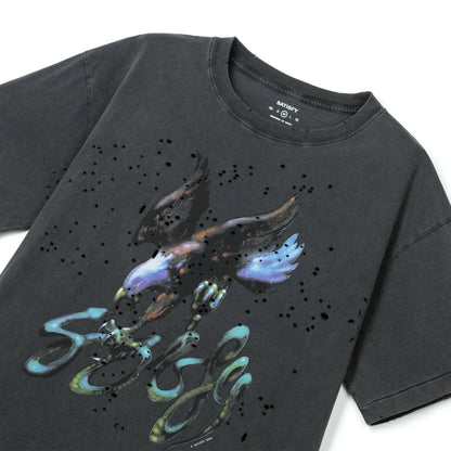 SATISFY MothTech™ T-Shirt Aged Black Eagle 詳細 グラフィック