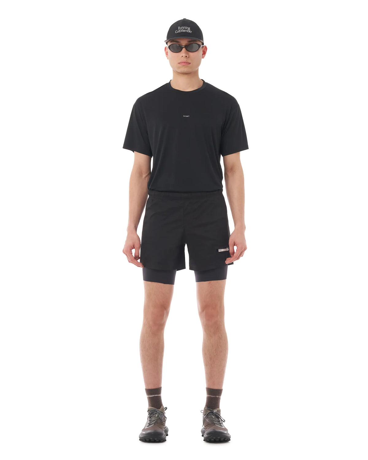 SATISFY TechSilk™ 8" Shorts Black 着用イメージ 正面