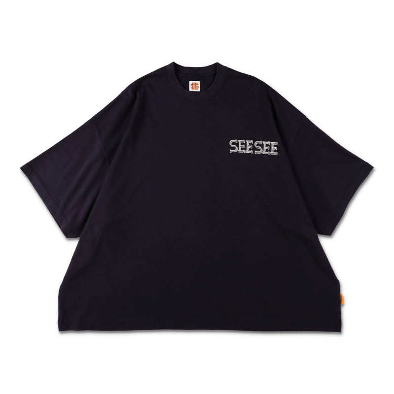 10-3】SEE SEE SUPER BIG FLAT TEE REFLECTOR FONT LOGO【NAVY