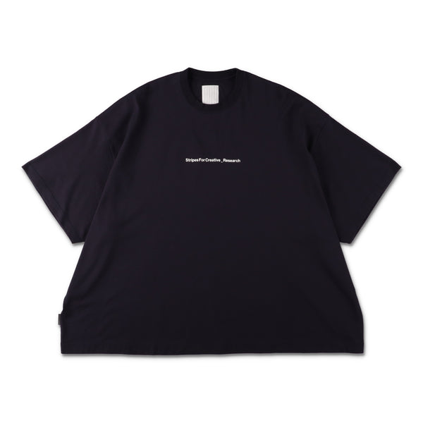 S.F.C × ADVANCED RESEARCH SUPER BIG SS TEE Navy【SFCSS25CS02AR】