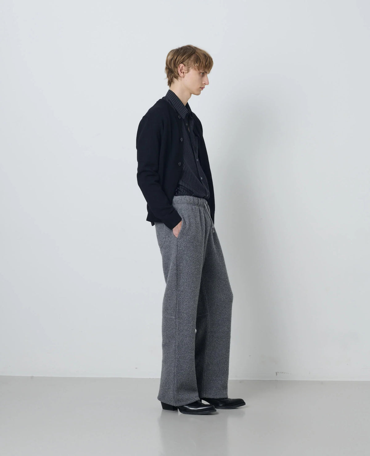 SUNFLOWER Wool Pants Grey Melange 着用イメージ 側面