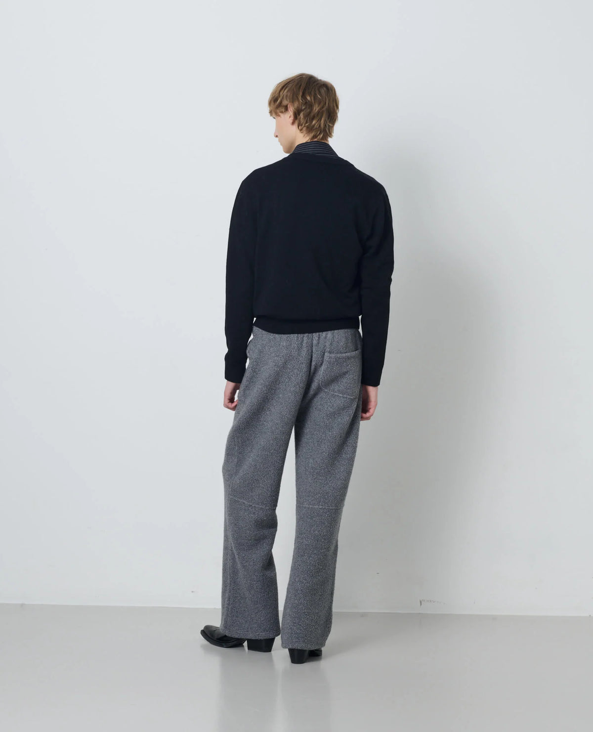 SUNFLOWER Wool Pants Grey Melange 着用イメージ 背面