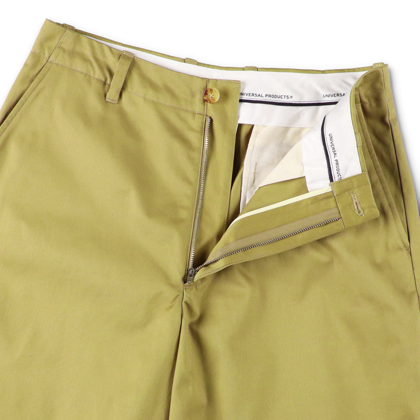 UNIVERSAL PRODUCTS. NO TUCK CHINO SHORTS CAMEL【251-60511A】(N)