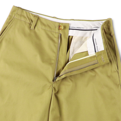 UNIVERSAL PRODUCTS. NO TUCK CHINO SHORTS CAMEL【251-60511A】(N)