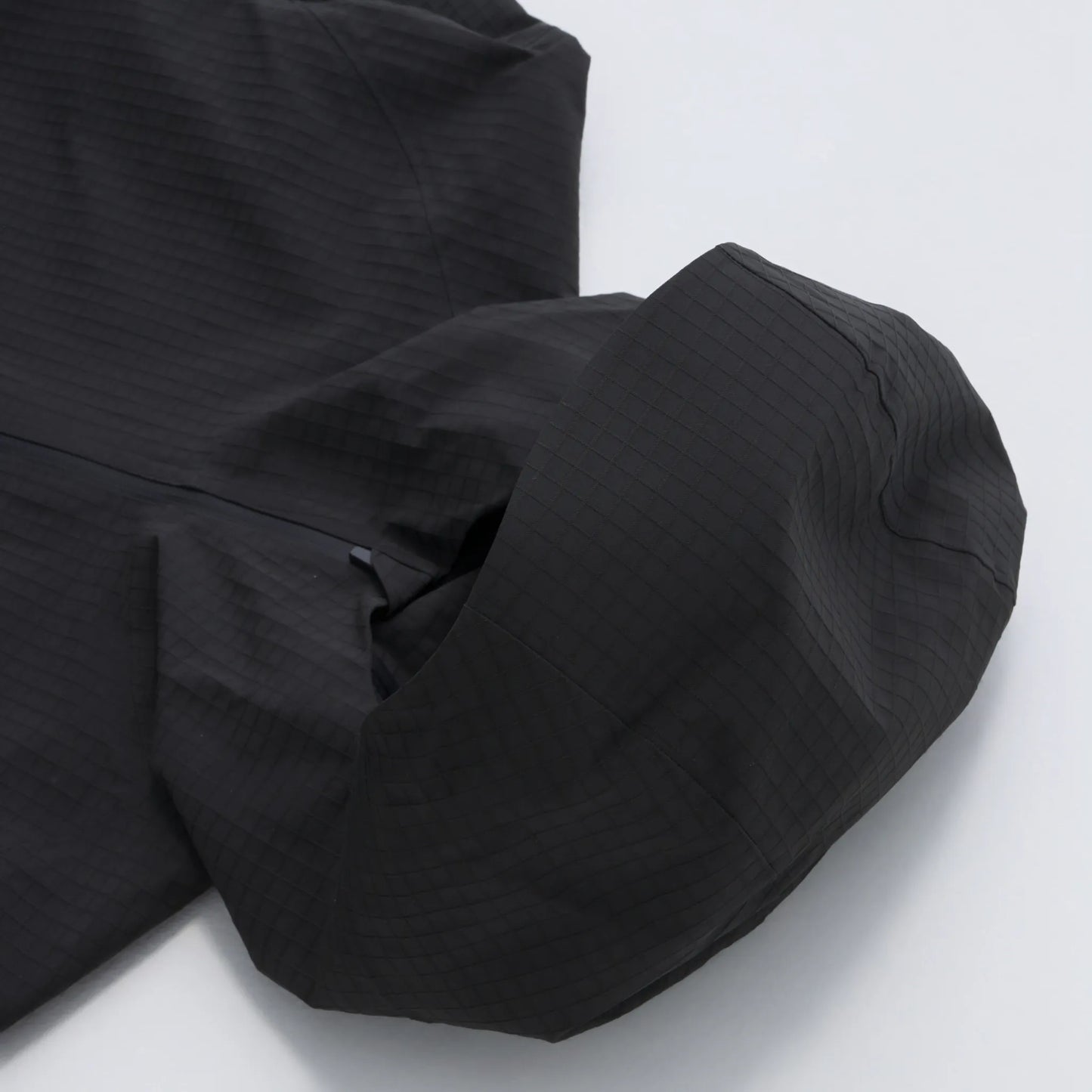 Hiking Patrol WAYPOINT RIPSTOP HOODED JACKET CHARCOAL BLACK フードディテール 素材感