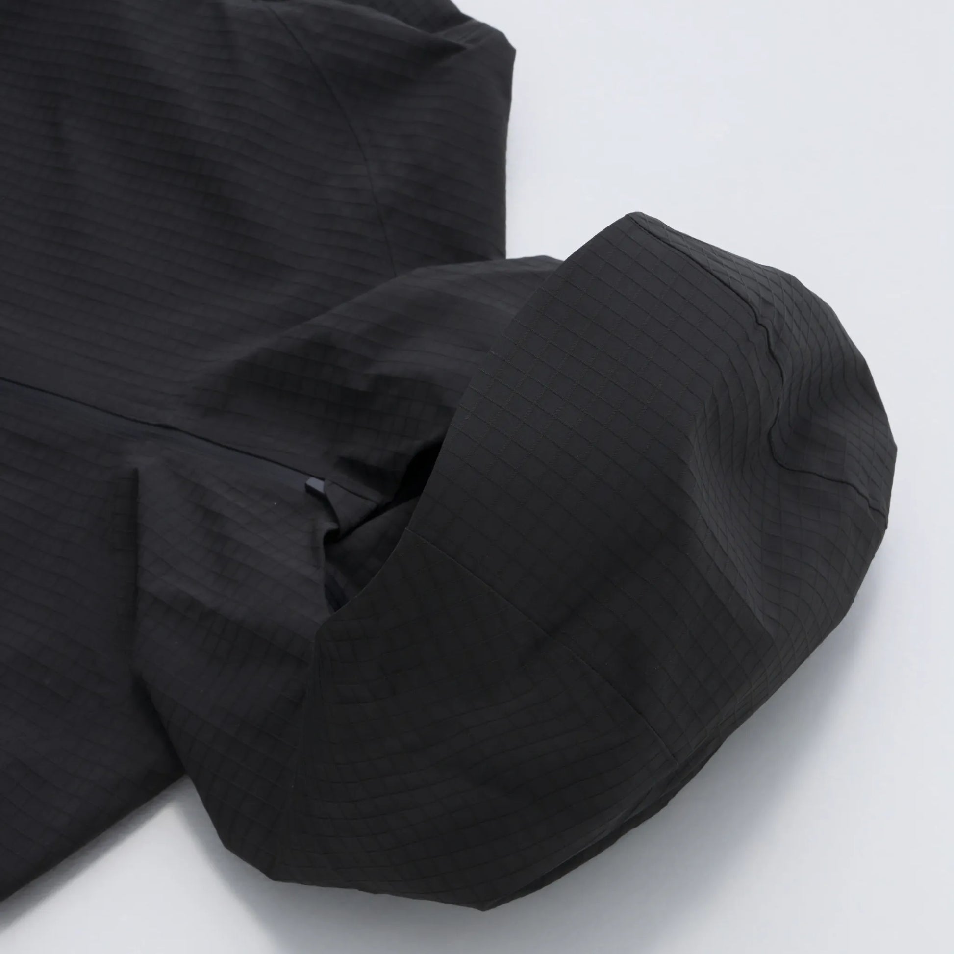 Hiking Patrol WAYPOINT RIPSTOP HOODED JACKET CHARCOAL BLACK フードディテール 素材感