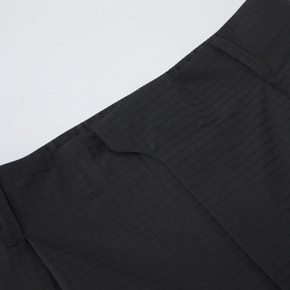 Hiking Patrol WAYPOINT RIPSTOP PLEATED TROUSER CHARCOAL BLACK ウエスト開口部ディテール 隠しボタン仕様