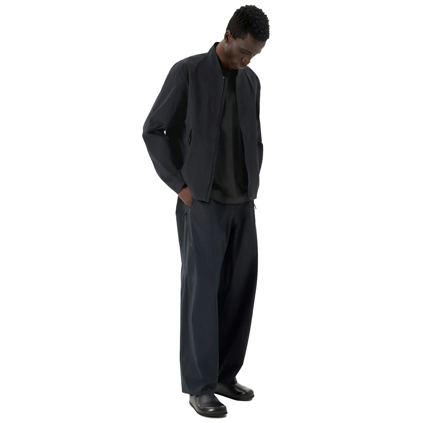 ARC'TERYX VEILANCE Diode Bomber Jacket Men's BLACK　着用写真　斜め