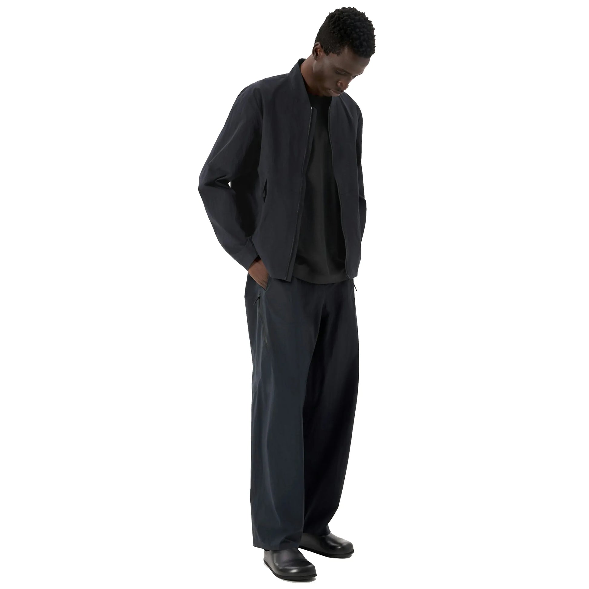 ARC'TERYX VEILANCE Diode Bomber Jacket Men's BLACK　着用写真　斜め