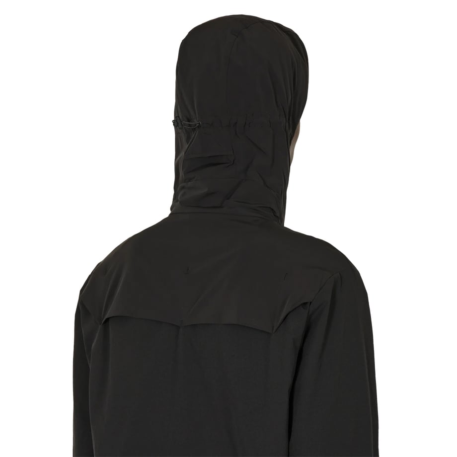 ROA Windbreaker Black フードディテール