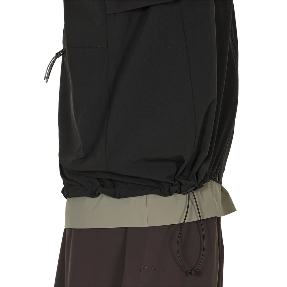 ROA Windbreaker Black 裾ディテール（ドローコード）