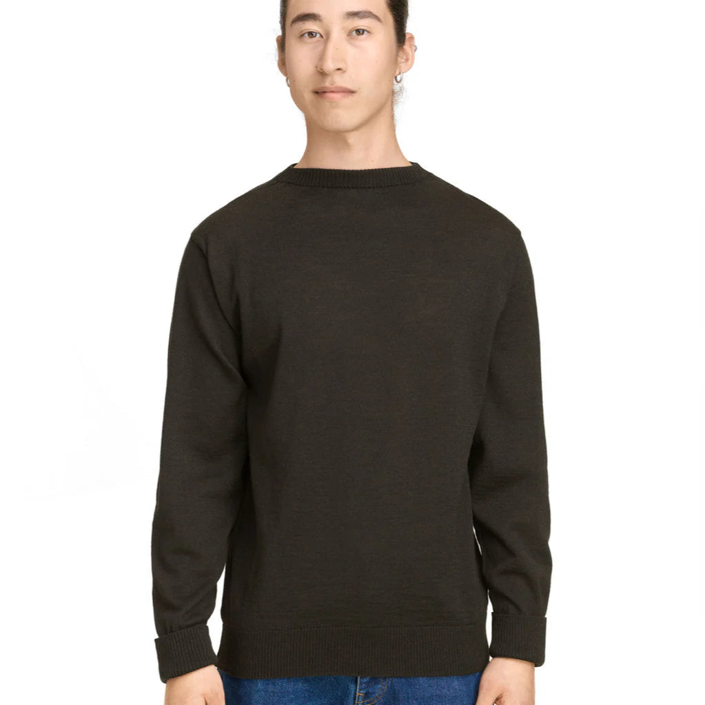 ANDERSEN-ANDERSEN Marine Crewneck 着用イメージ メンズ　正面