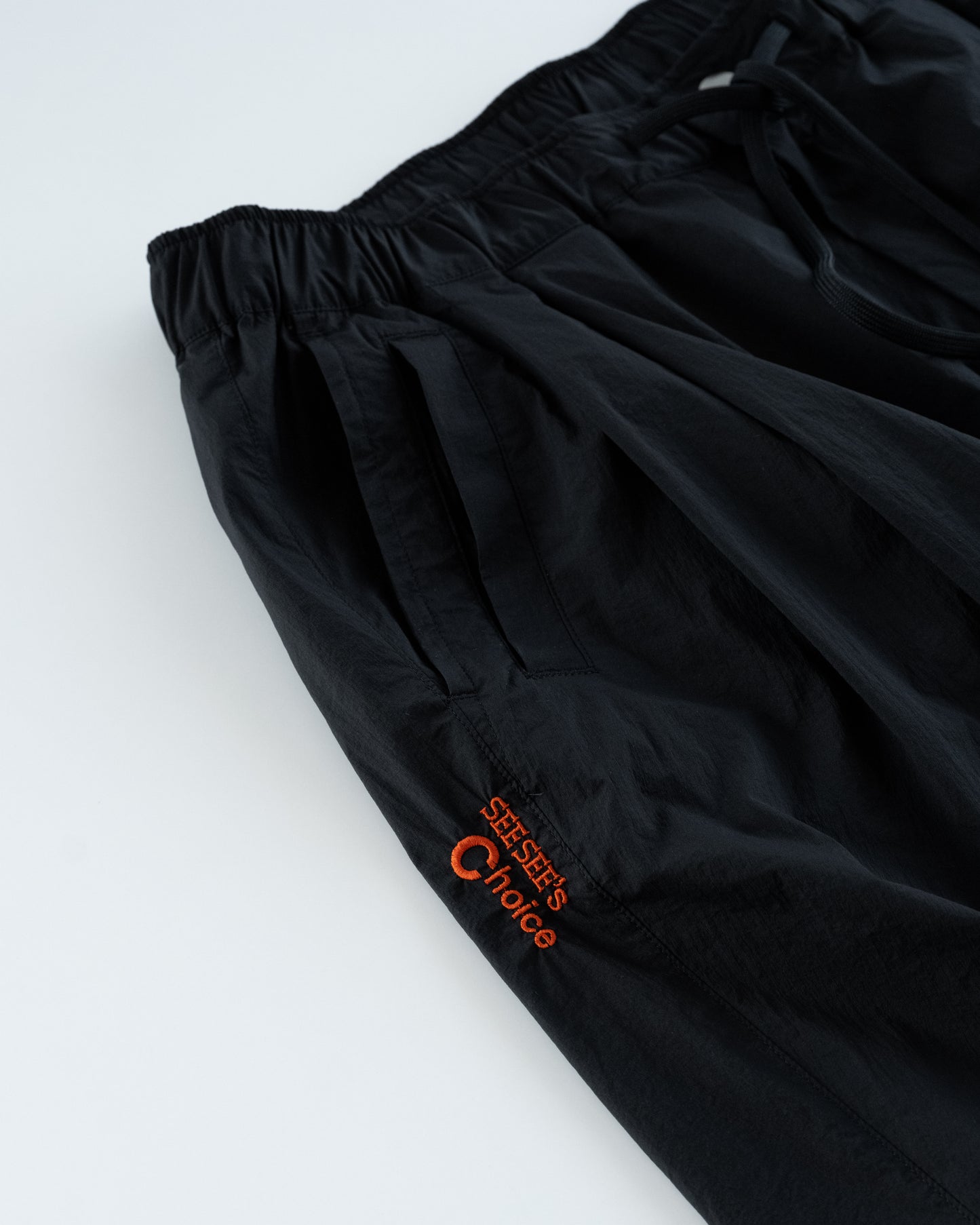SEESEE'S Choice Easy Double Pleated Shorts【Black/Orange】
