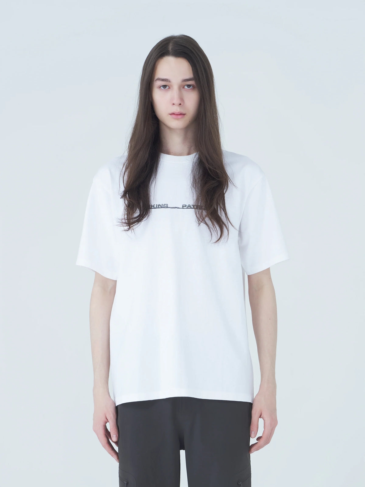 Hiking Patrol Ink Drop S/S T-Shirt White 着用イメージ 正面